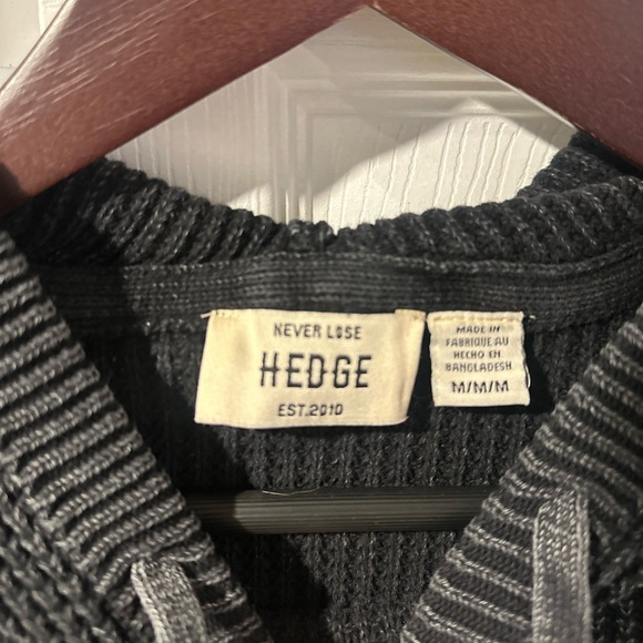 Men’s knit hoodie - Picture 2 of 3